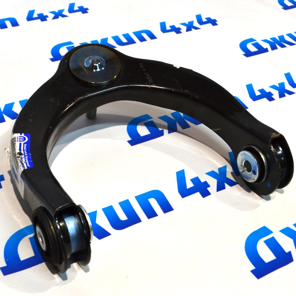 Рычаг передний верхний Jeep Grand Cherokee WK2 (правый) 68282328AA