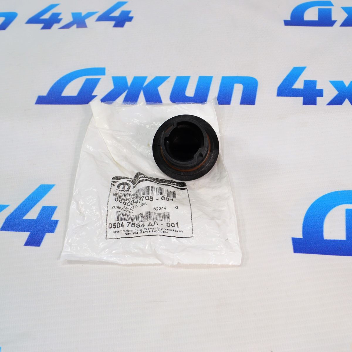 Крышка маслозаливной горловины Jeep Cherokee KL/Jeep Compass MP/Jeep Renegade BU V2.4 Petrol 5047594AA