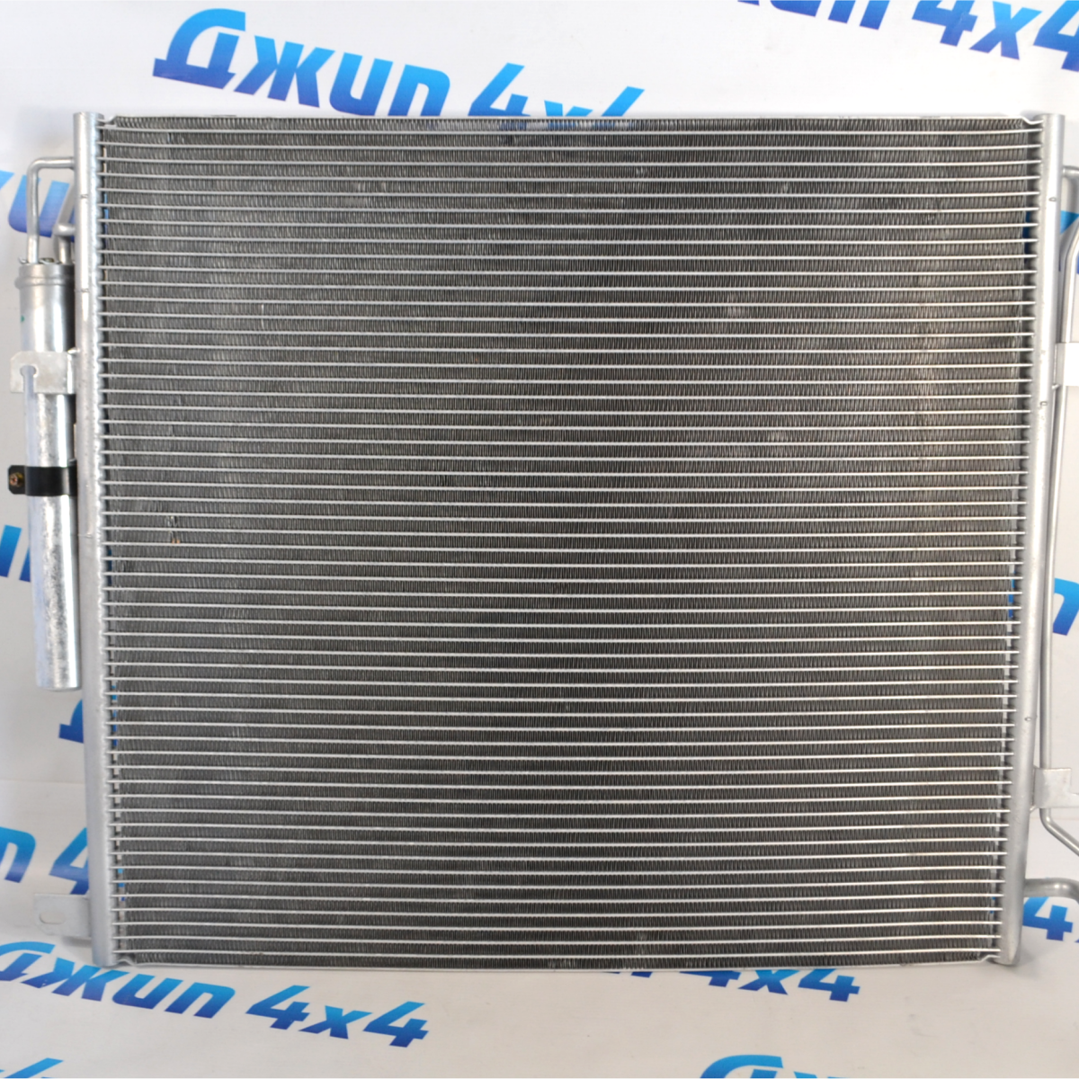 Радиатор кондиционера Land Rover Discovery L319 LR018404
