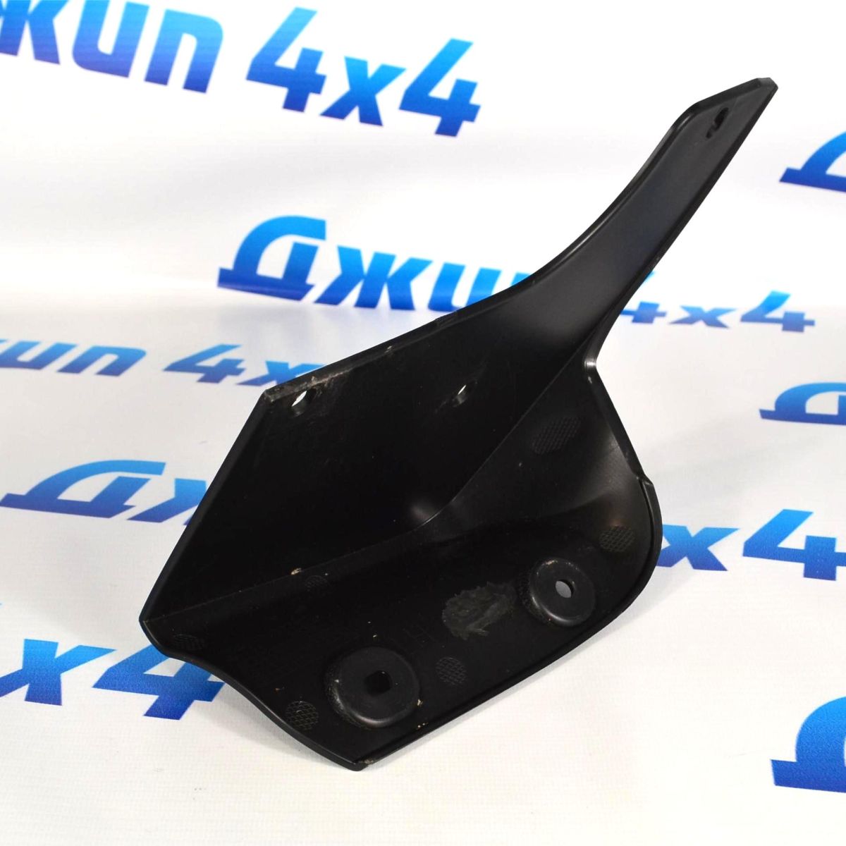 Брызговик задний Jeep Grand Cherokee WK2 (левый) 68204513AA