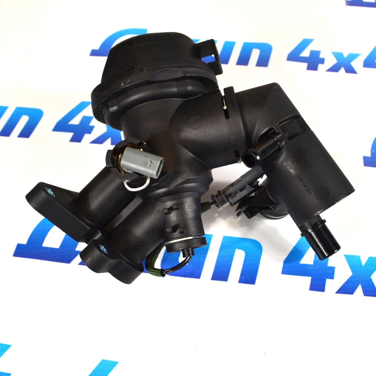 Термостат Range Rover Evoque L551/Jaguar E-Pace X540 V2.0T Petrol (с корпусом) LR115275