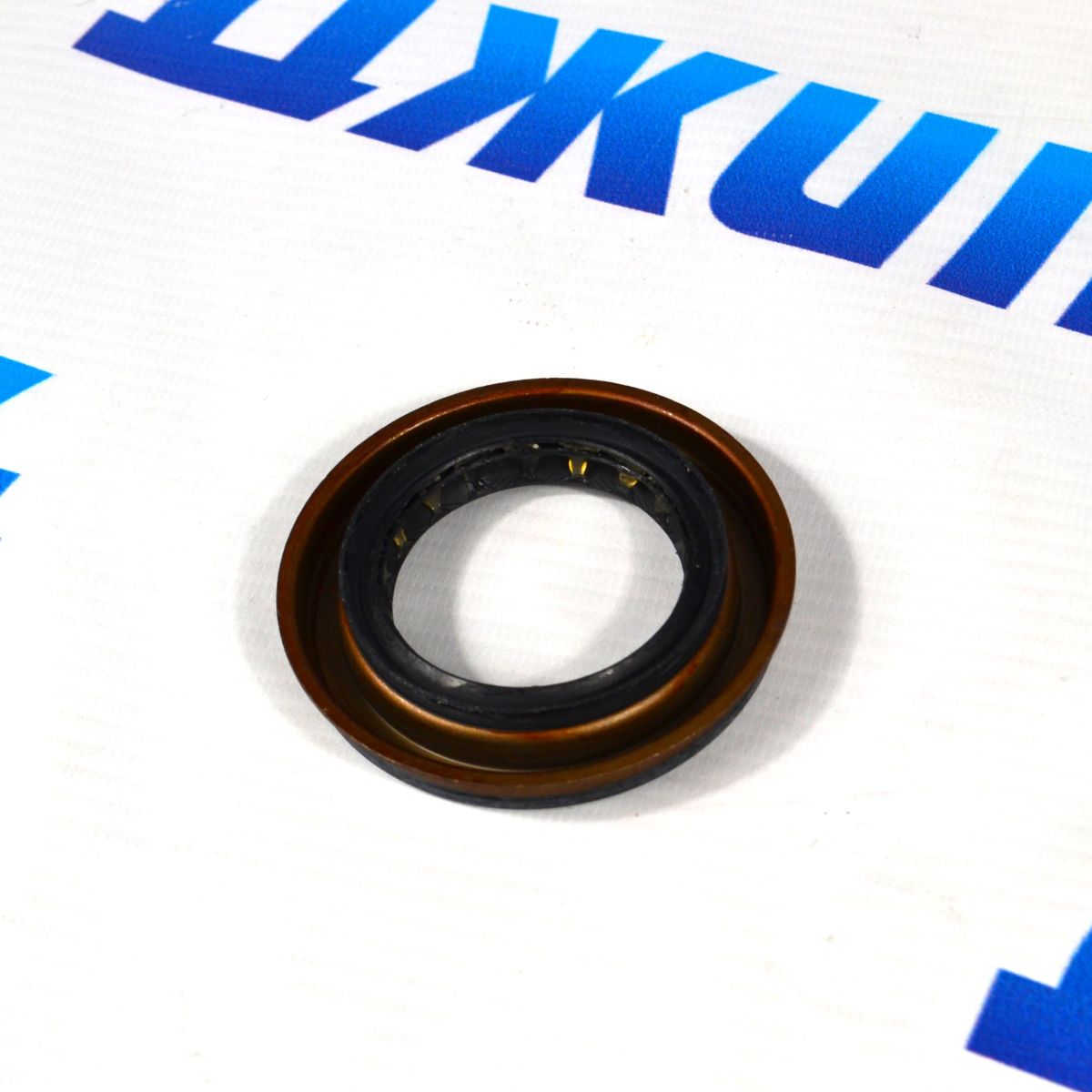 Сальник заднего редуктора Jeep Cherokee KL 68227807AB