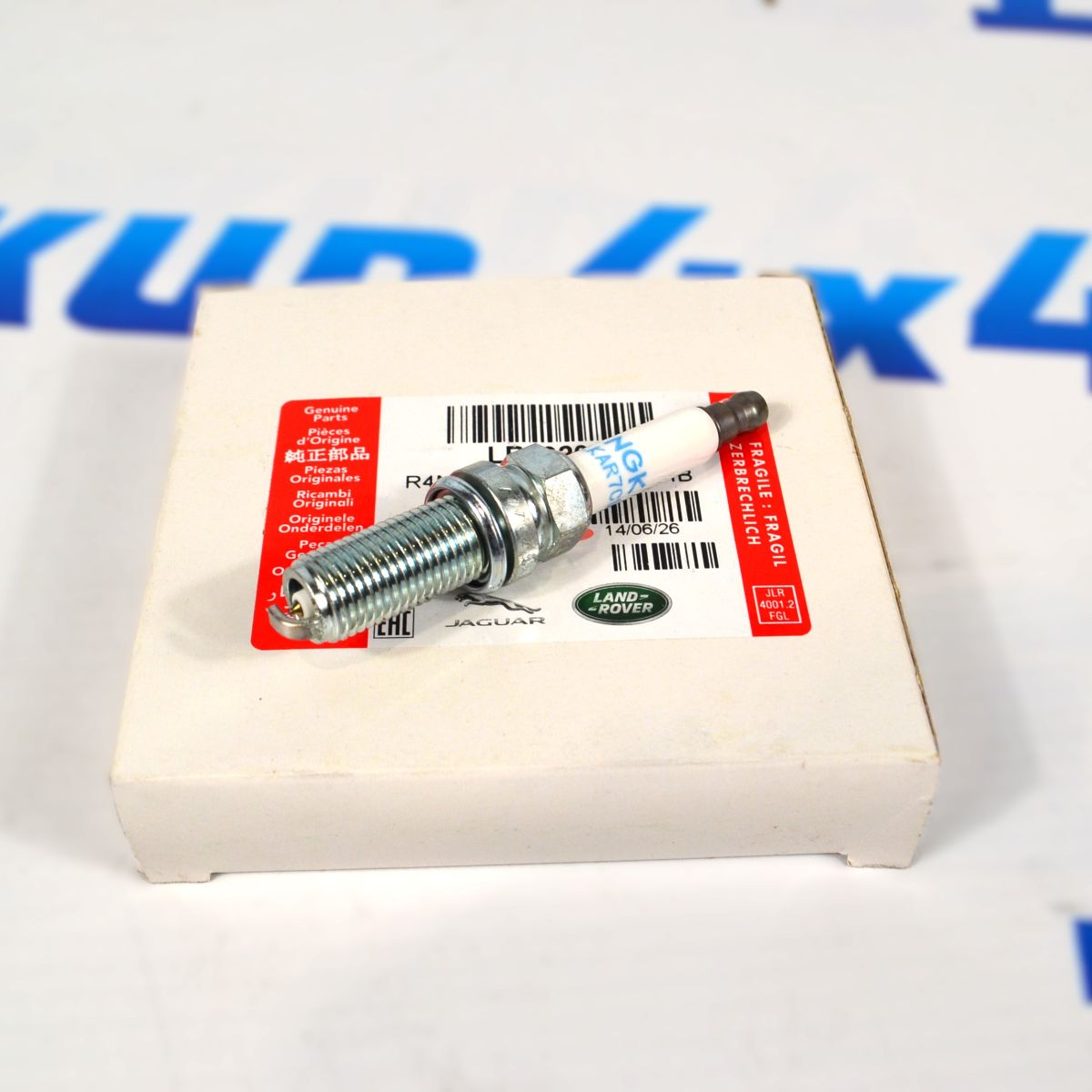 Свеча зажигания Land Rover/Jaguar 5.0SC LR032080