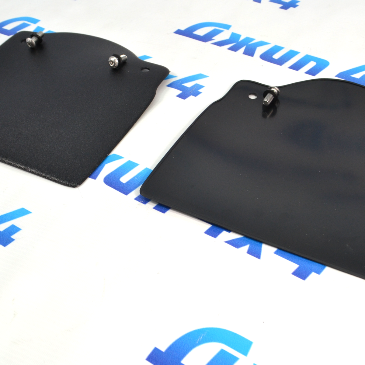 Крышка противотуманной фары бампера Jeep Wrangler JL/Jeep Gladiator комплект 82215121