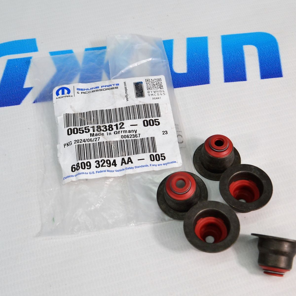Сальник клапана Jeep Grand Cherokee WK2/Dodge Ram 1500 DS/Chrysler 300C V3.0CRD 68093294AA