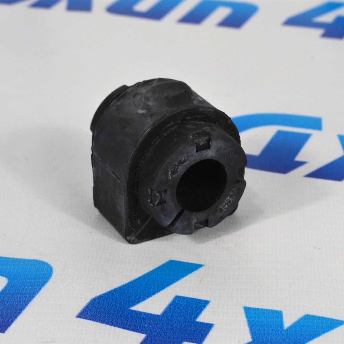 Втулка переднего стабилизатора Range Rover Evoque LR030743