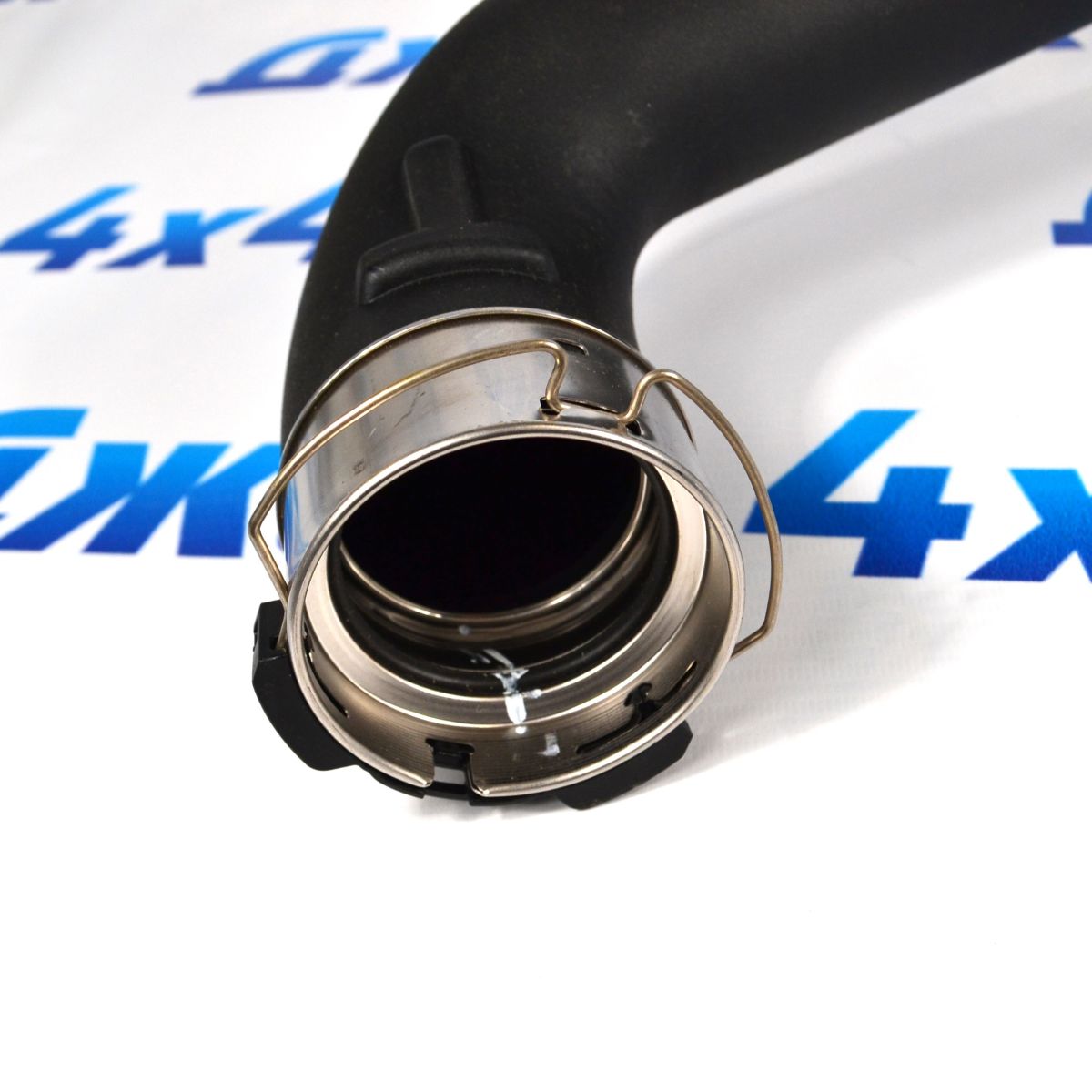 Патрубок турбины к интеркуллеру Jeep Grand Cherokee WK2 V3.0CRD 68292138AB