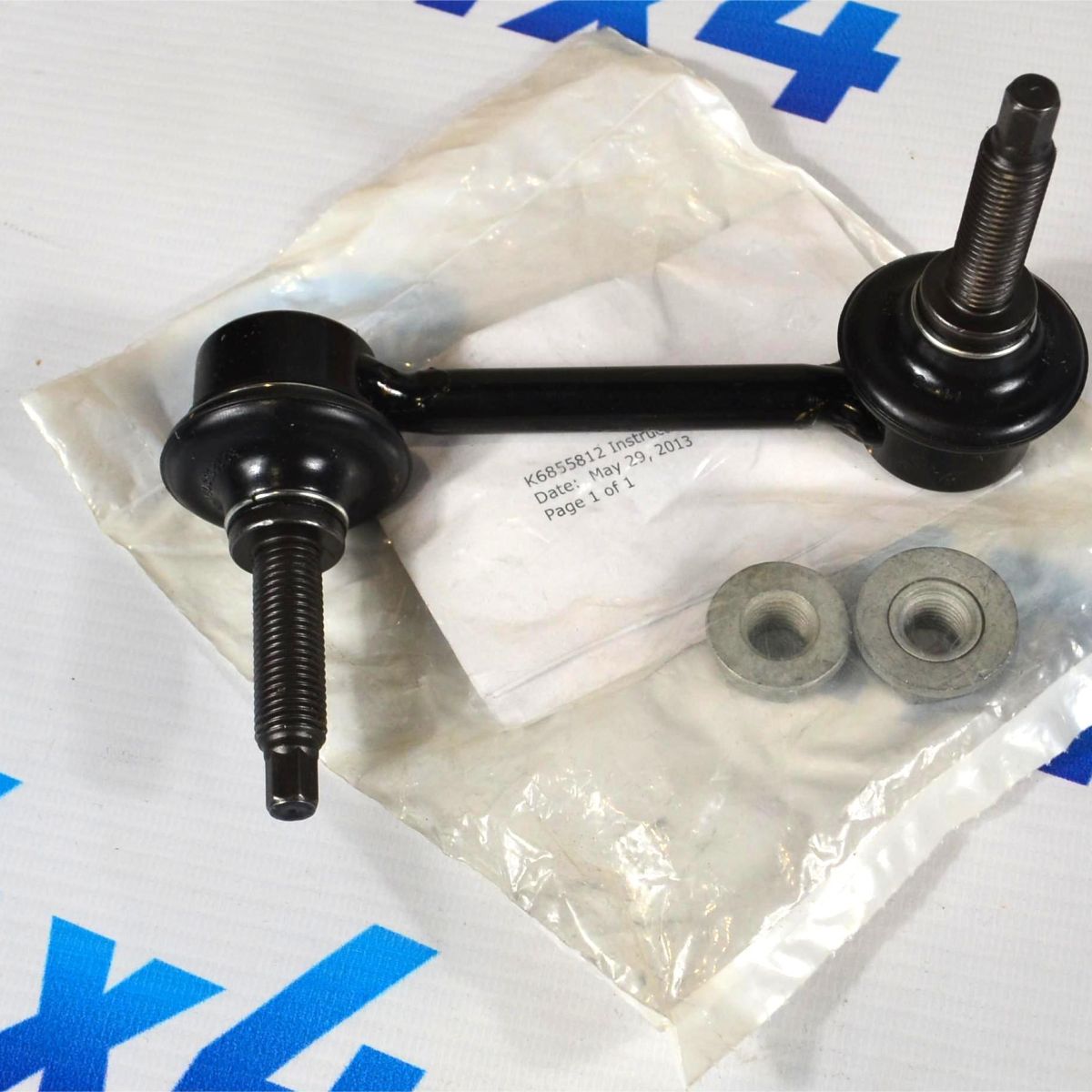 Тяга переднего стабилизатора Jeep Grand Cherokee WK2 SRT8/Dodge Durango WD SRT8 (правая) 68091836AB