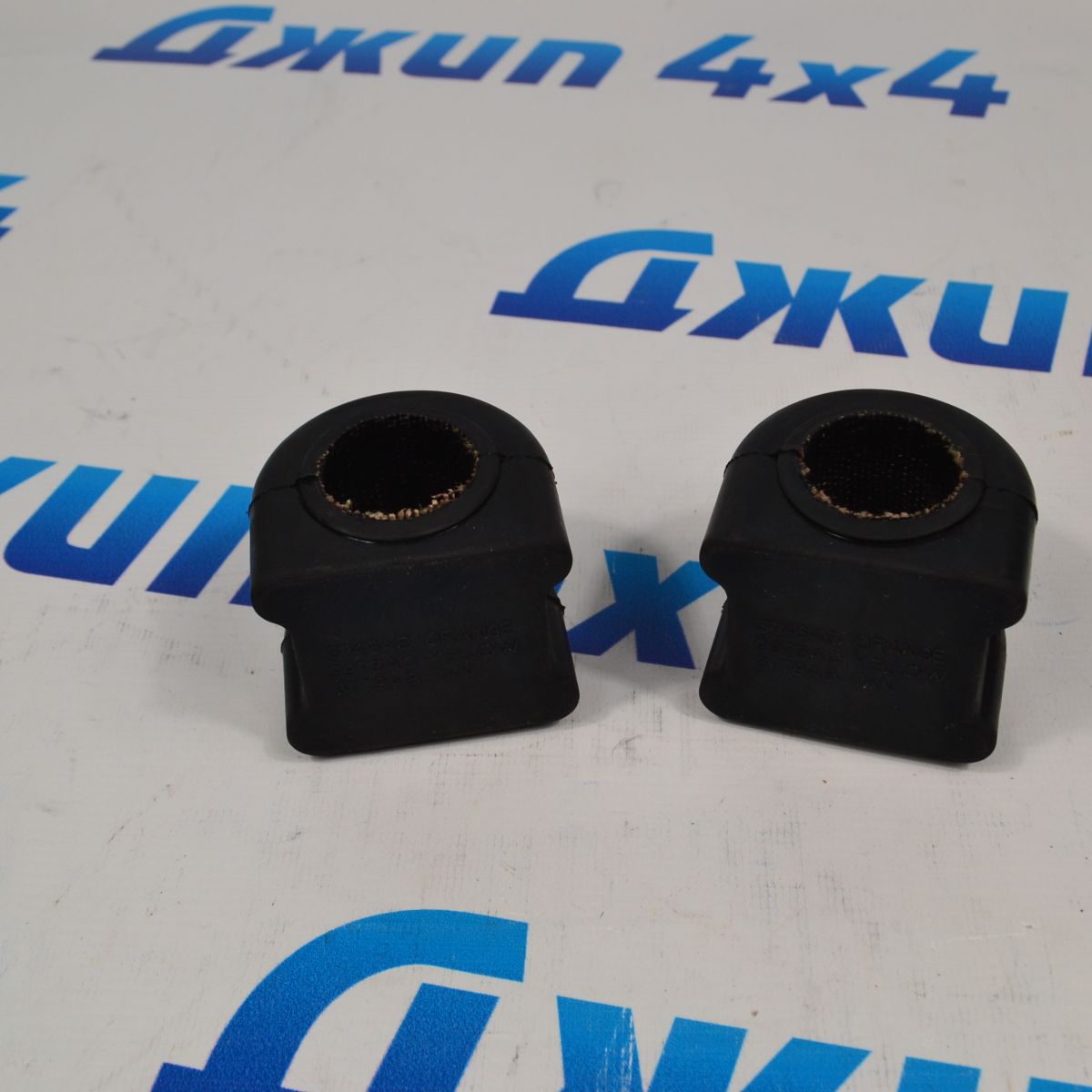 Втулка переднего стабилизатора Jeep Wrangler JK 52059973AC