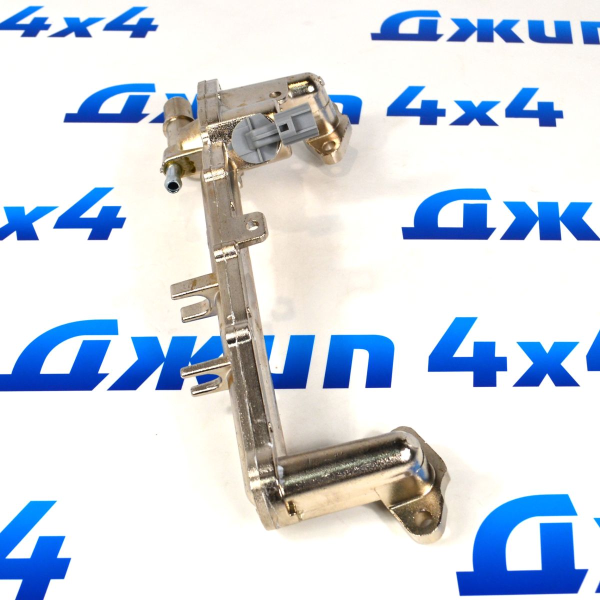 Трубка системы охлаждения между гбц Range Rover L405/Range Rover Sport L494 V5.0SC (алюминий) LR109402