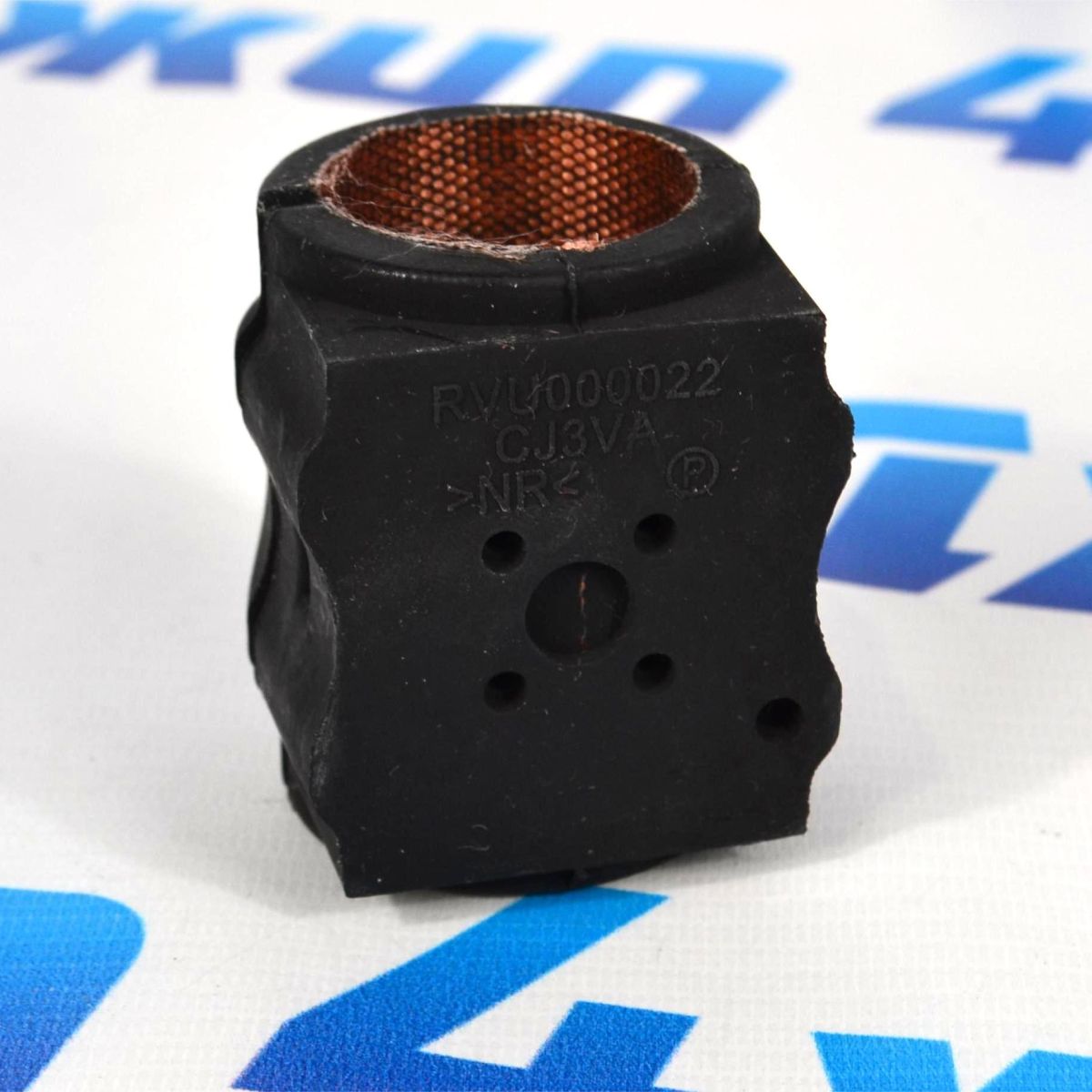 Втулка заднего стабилизатора Land Rover Discovery L319 LR020273