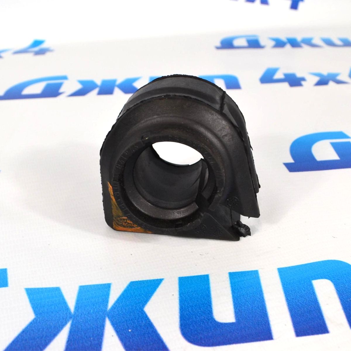 Втулка переднего стабилизатора Land Rover Discovery 5 L462/Range Rover L405/Range Rover Sport L494 LR054997
