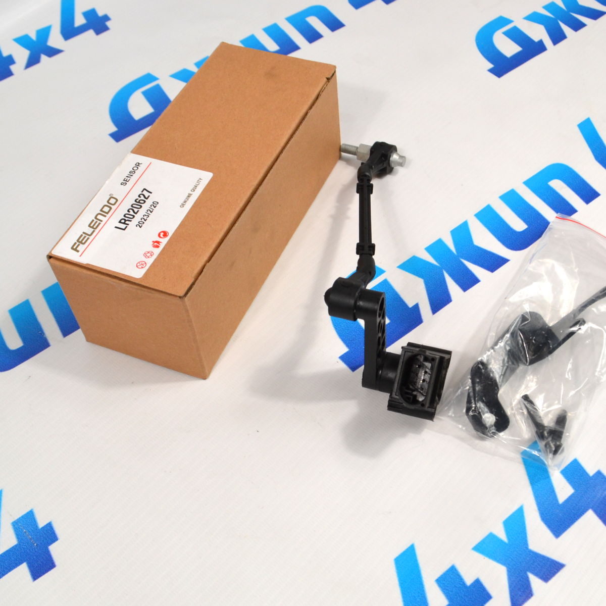 Датчик положения кузова Range Rover L322 2002-2009 (передний/правый) LR020627