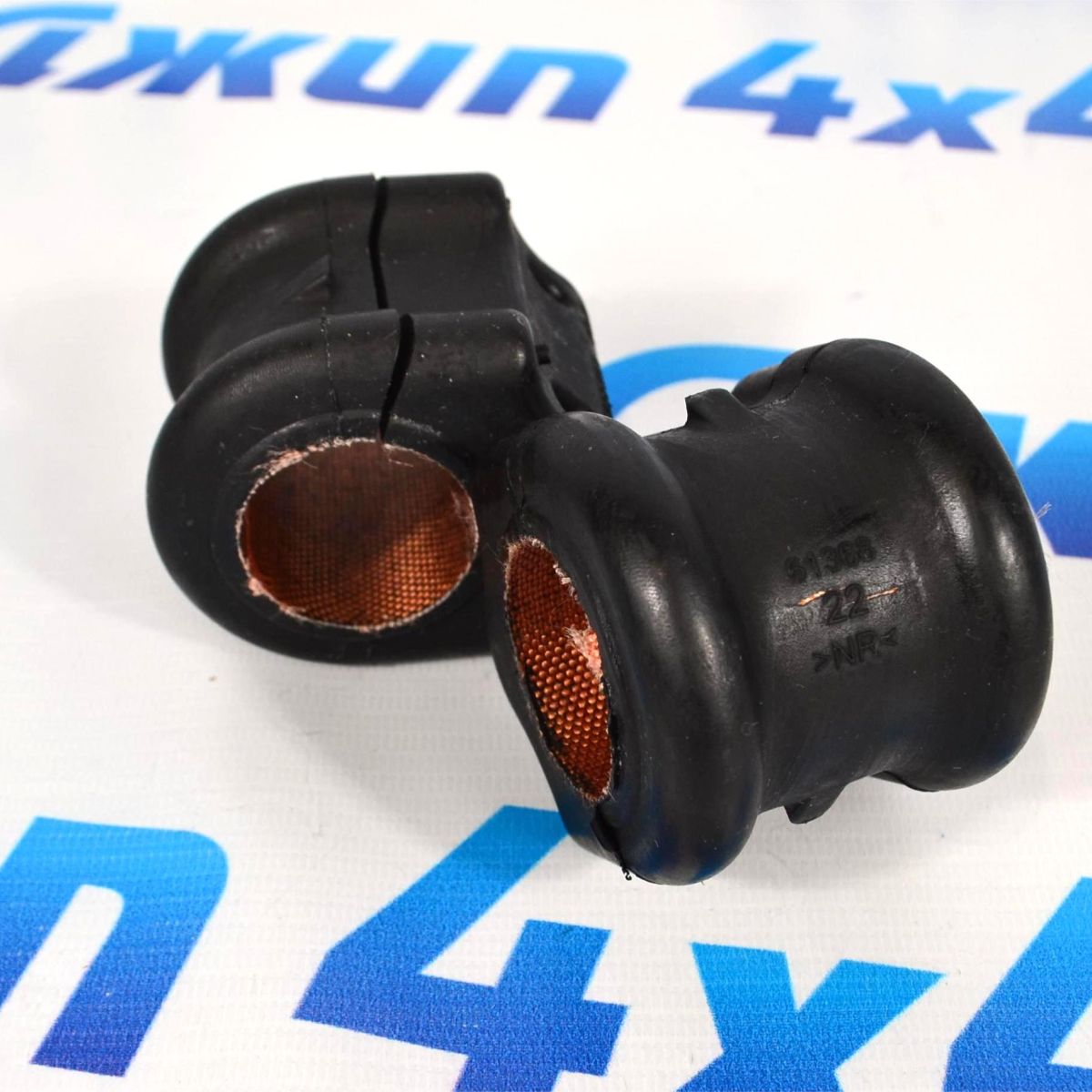 Втулка переднего стабилизатора Jeep Wrangler JL 68251376AA