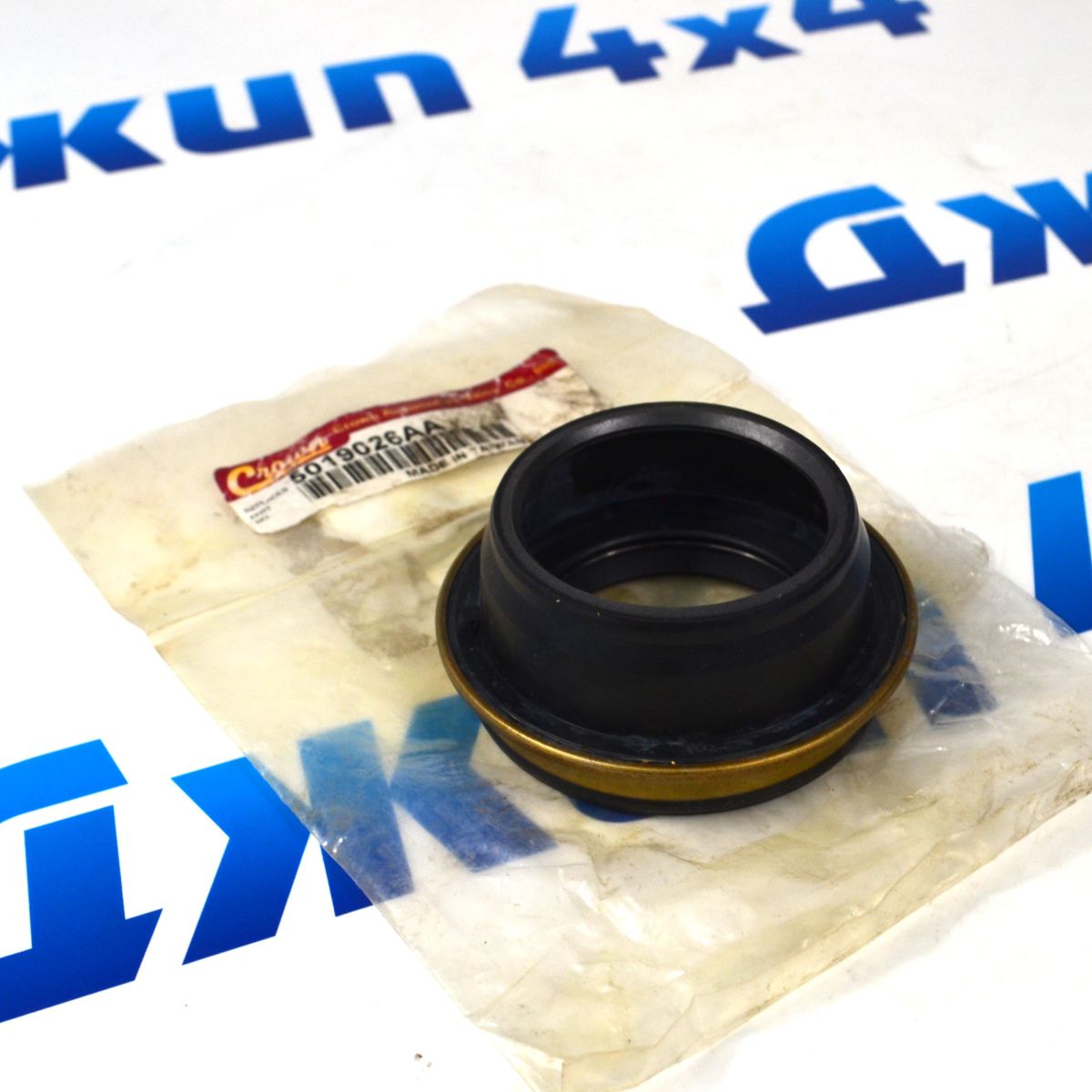 Сальник РКПП на задний кардан Jeep/Dodge/Chrysler/Ram 5019026AA