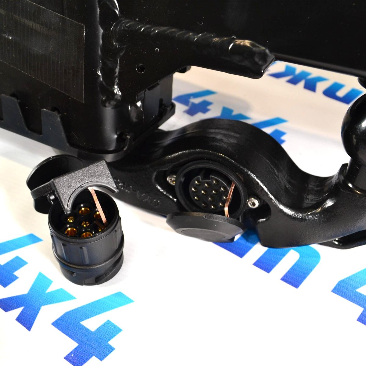 Выдвижной электрический фаркоп Land Rover Range Rover Sport 2017-2022 VPLWT0111