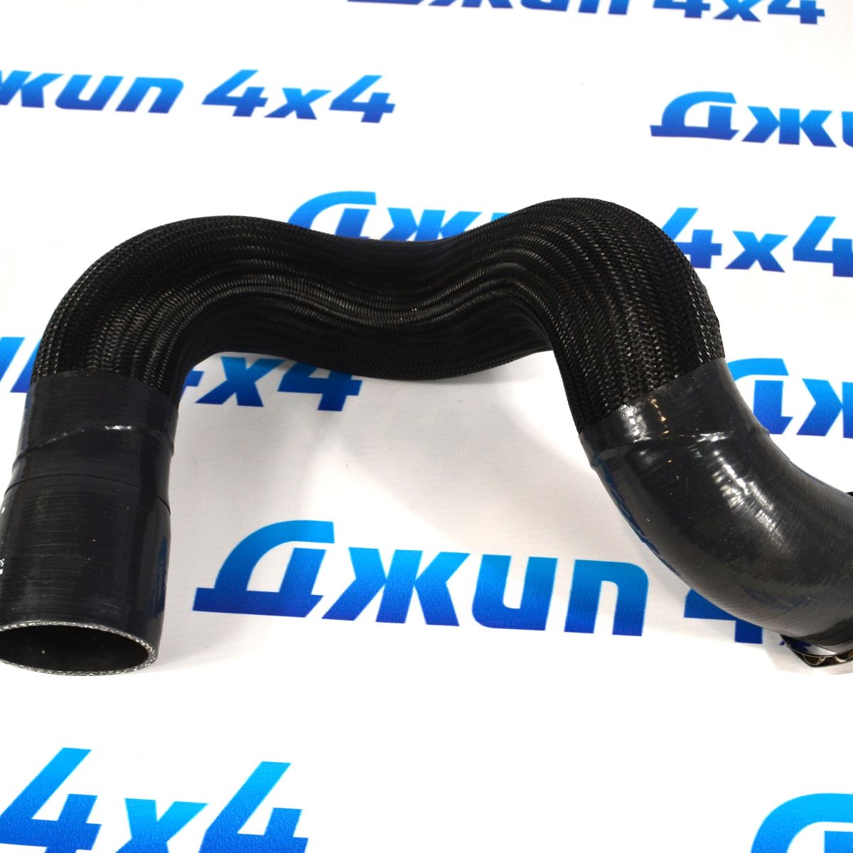Патрубок интеркулера Jeep Grand Cherokee WK2 3.0CRD 55038006AE