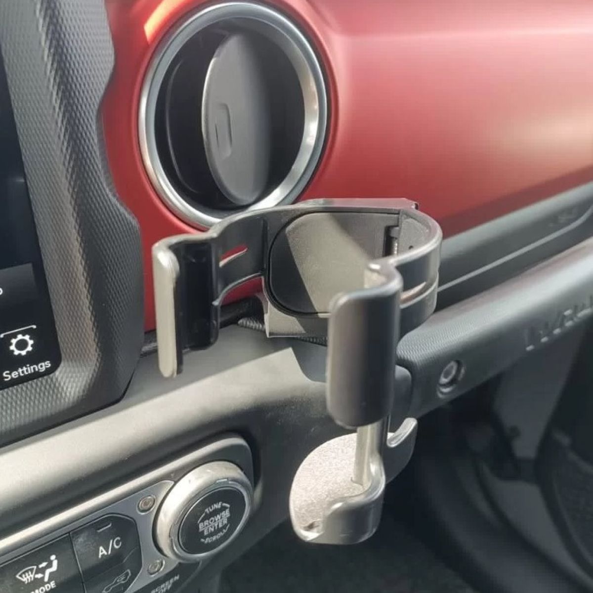 Держатель телефона-подстаканник Jeep Wrangler JL/Jeep Gladiator L2018JL