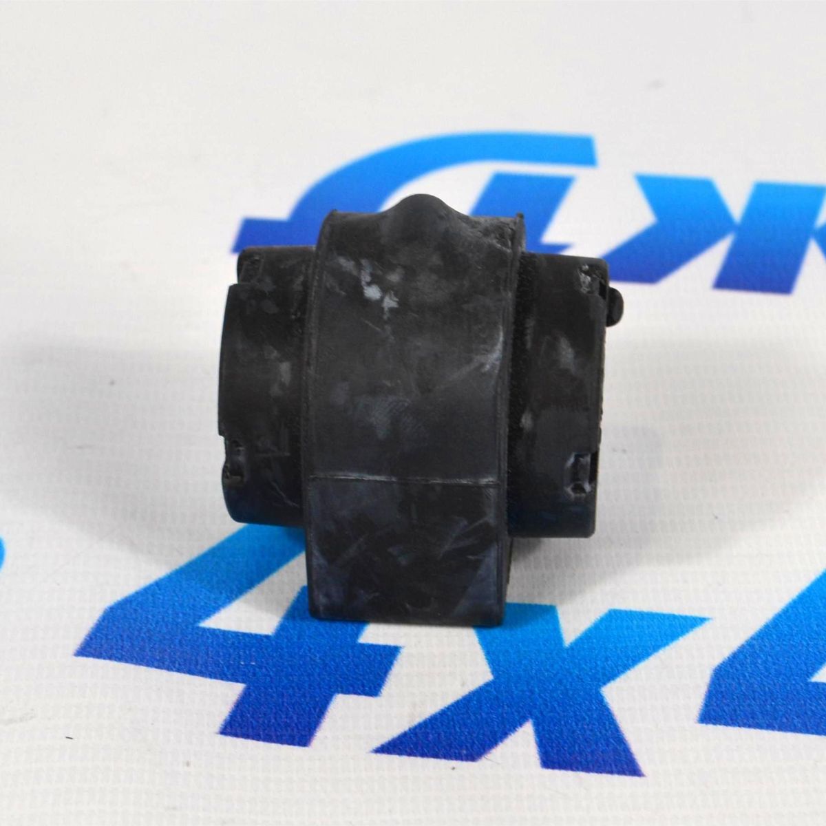 Втулка переднего стабилизатора Range Rover Evoque LR030743