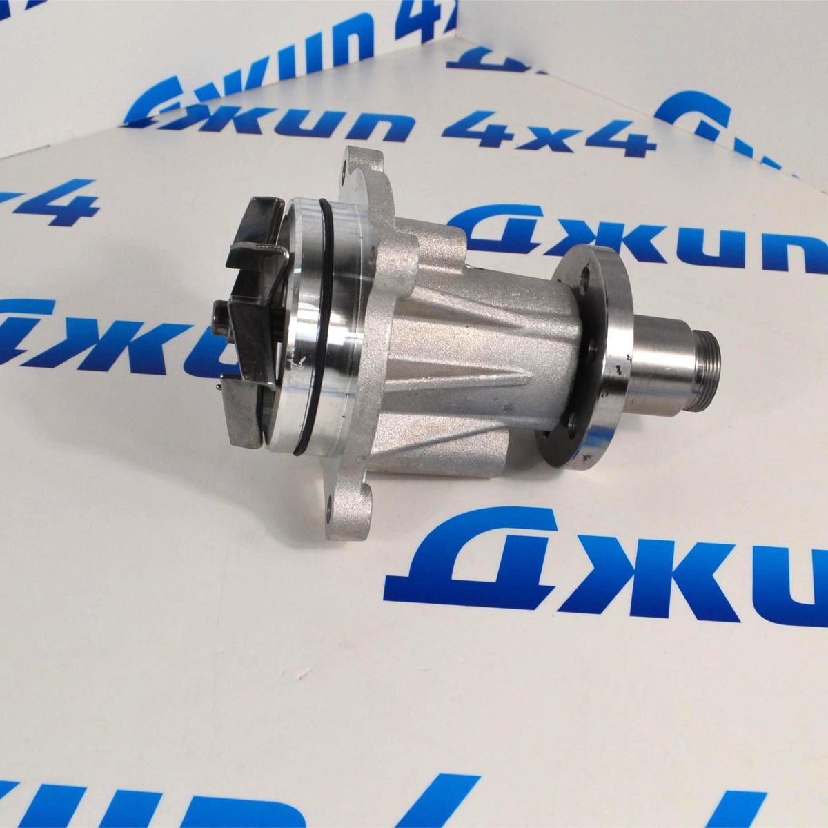 Помпа системы охлаждения Range Rover/Range Rover Sport V3.6TD LR008863