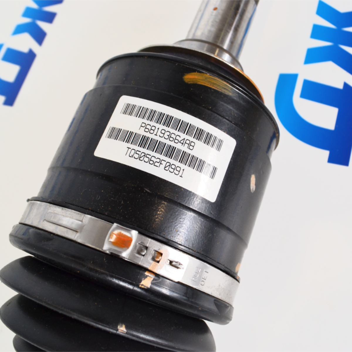 Привод задний Jeep Grand Cherokee WK2 (правый/левый) 68193664AB