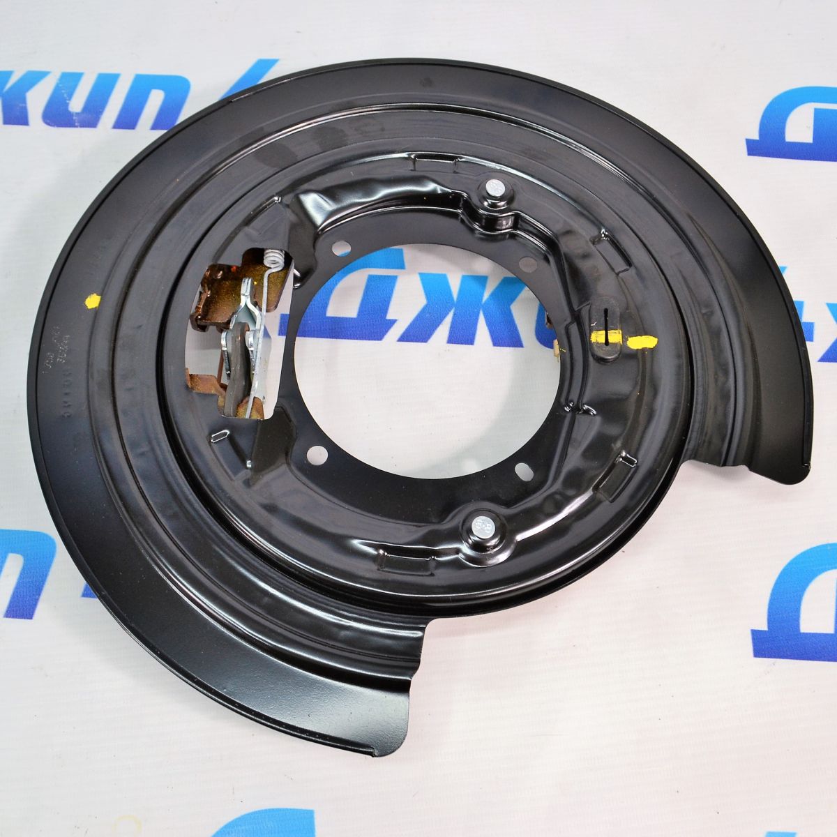 Комплект стояночного тормоза левый Jeep Grand Cherokee WK2/Dodge Durango 68466363AA