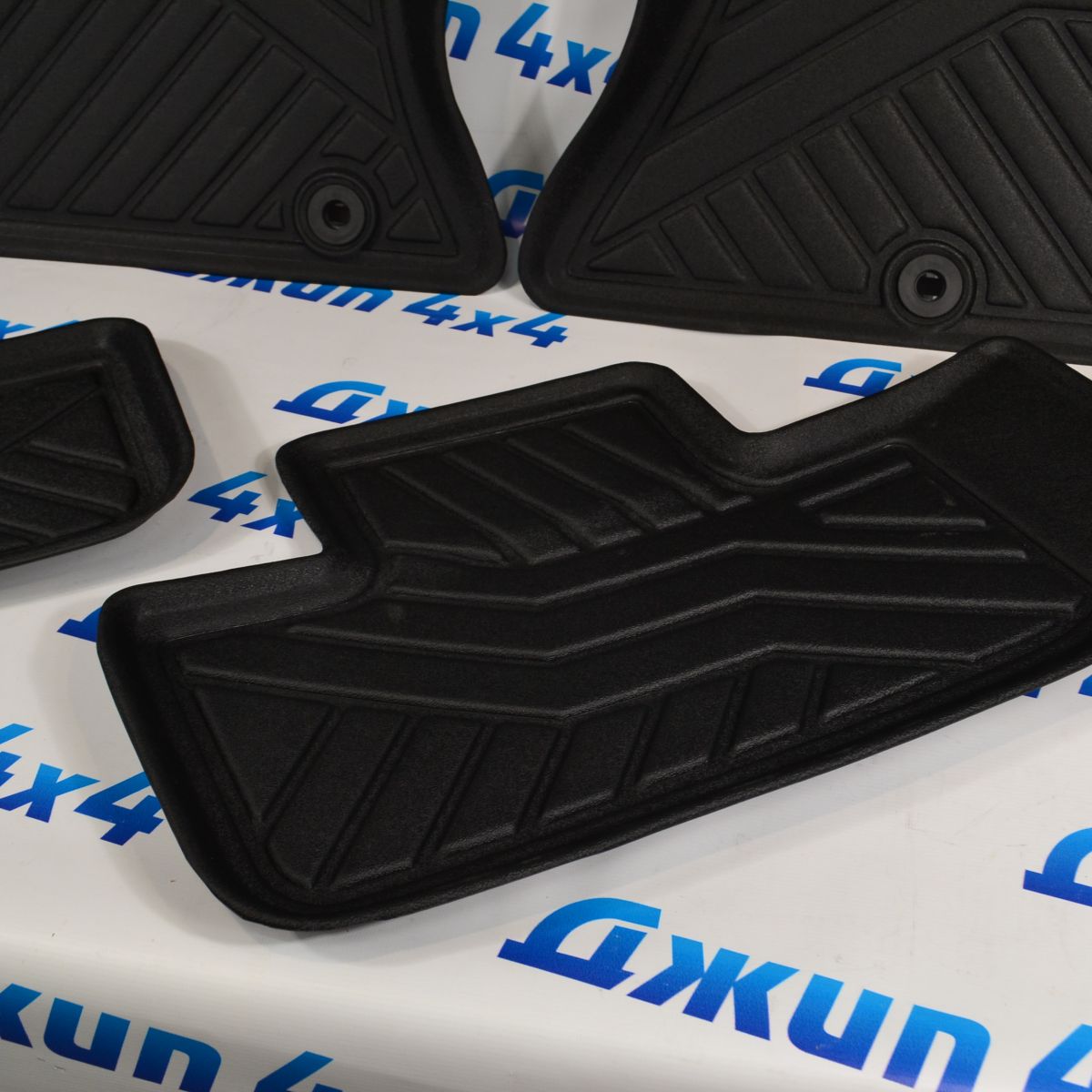 Коврики в салон 3D Dodge Challenger (комплект) YUS-FM-T004