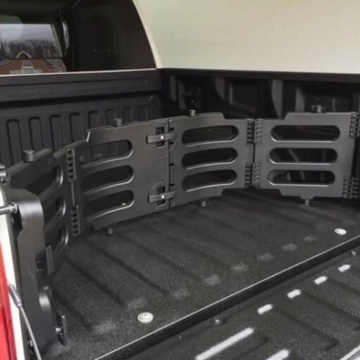 Делитель кузова пластиковый Dodge Ram/Ford F150/Toyota Tundra 82215481