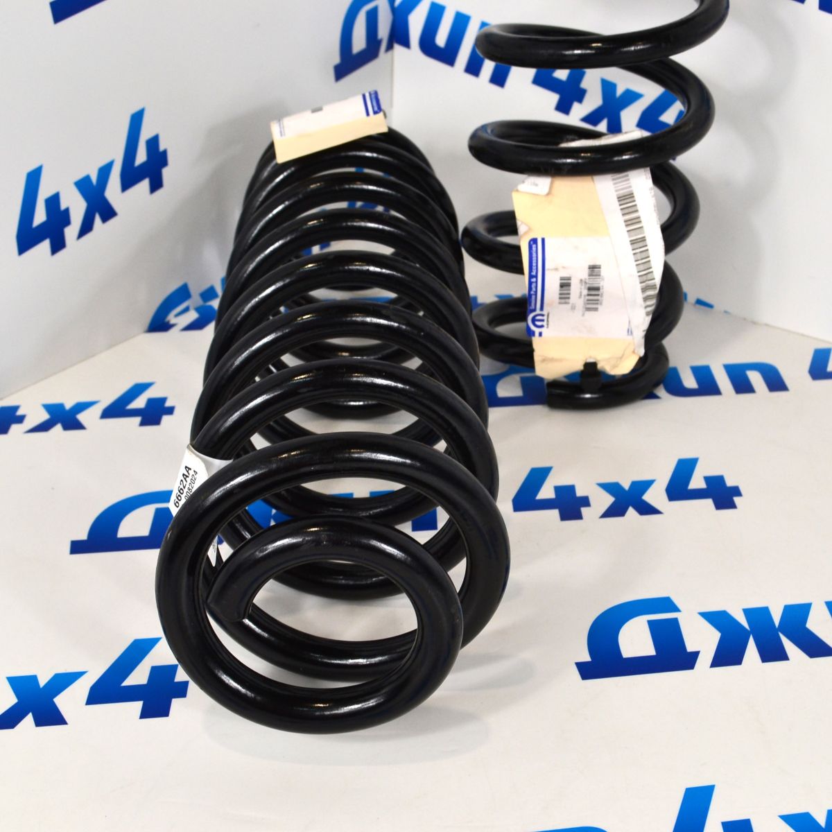 Пружина передняя Jeep Grand Cherokee WK2 68506662AA