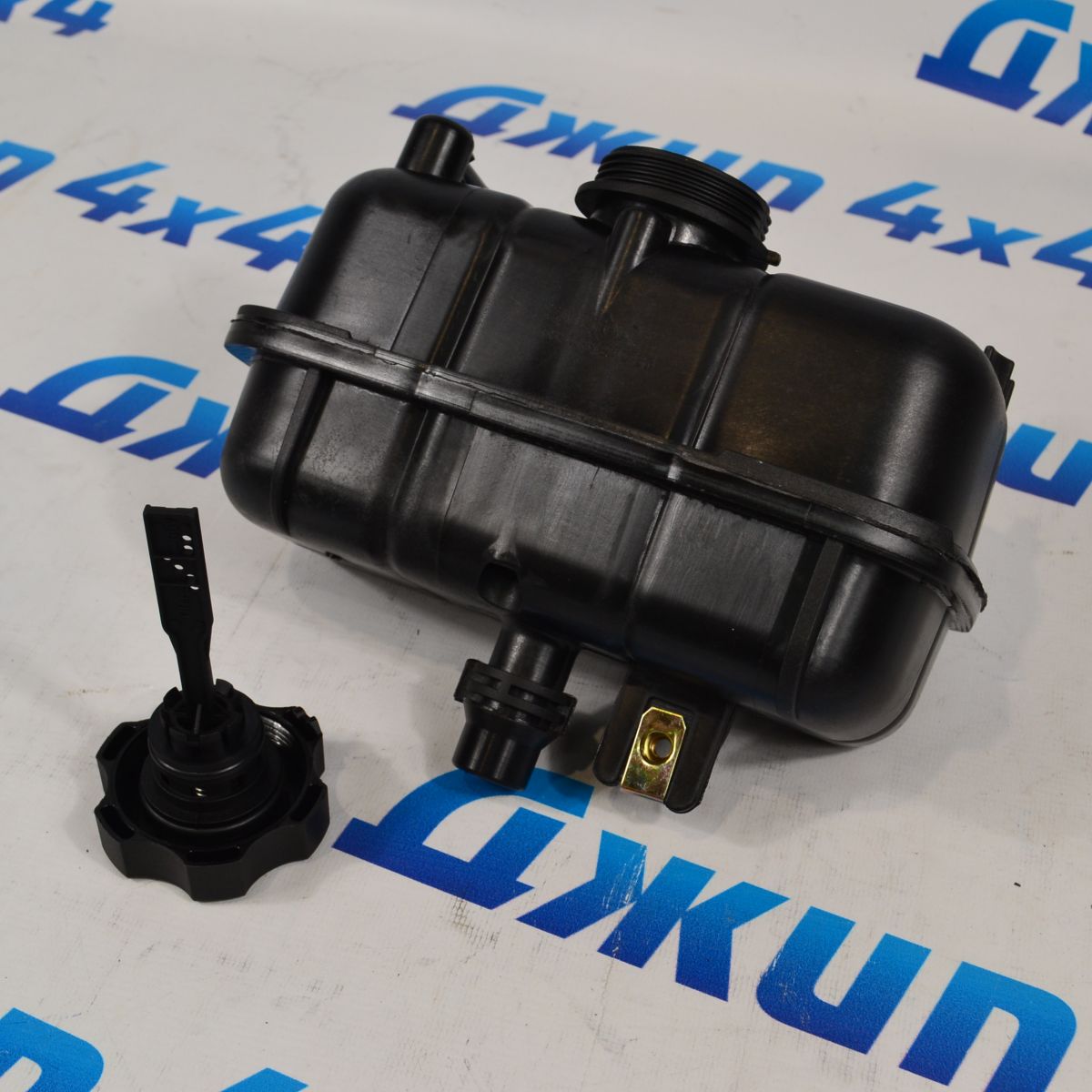 Бачок расширительный Jeep Wrangler JL V2.0T (чёрный) 68364312AC