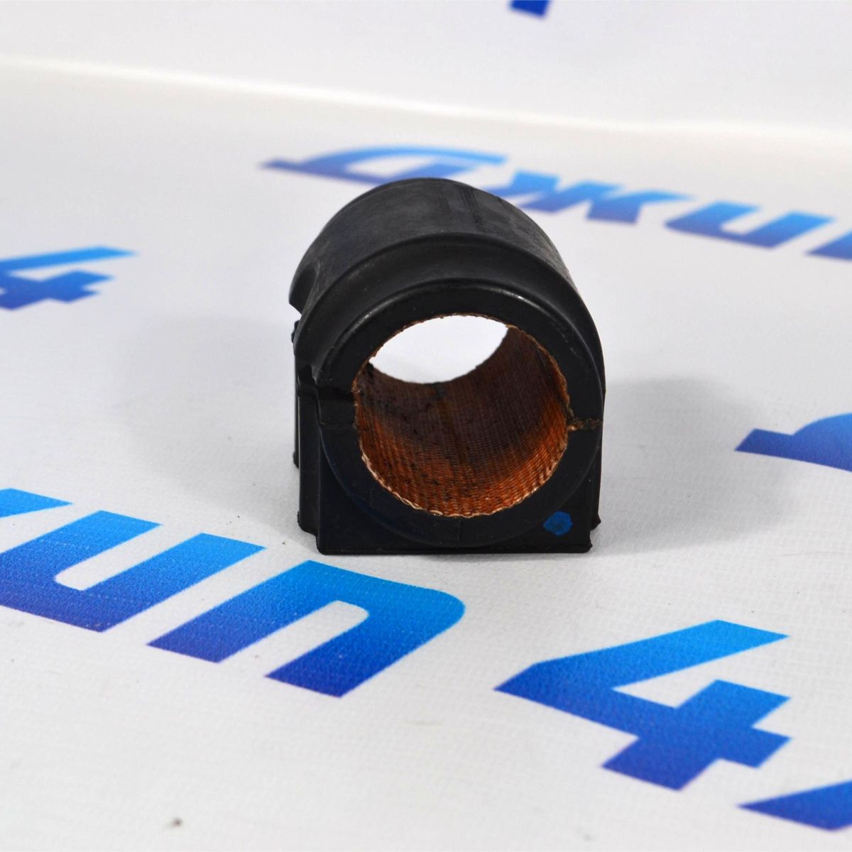 Втулка переднего стабилизатора Range Rover Sport L320 RVU500011