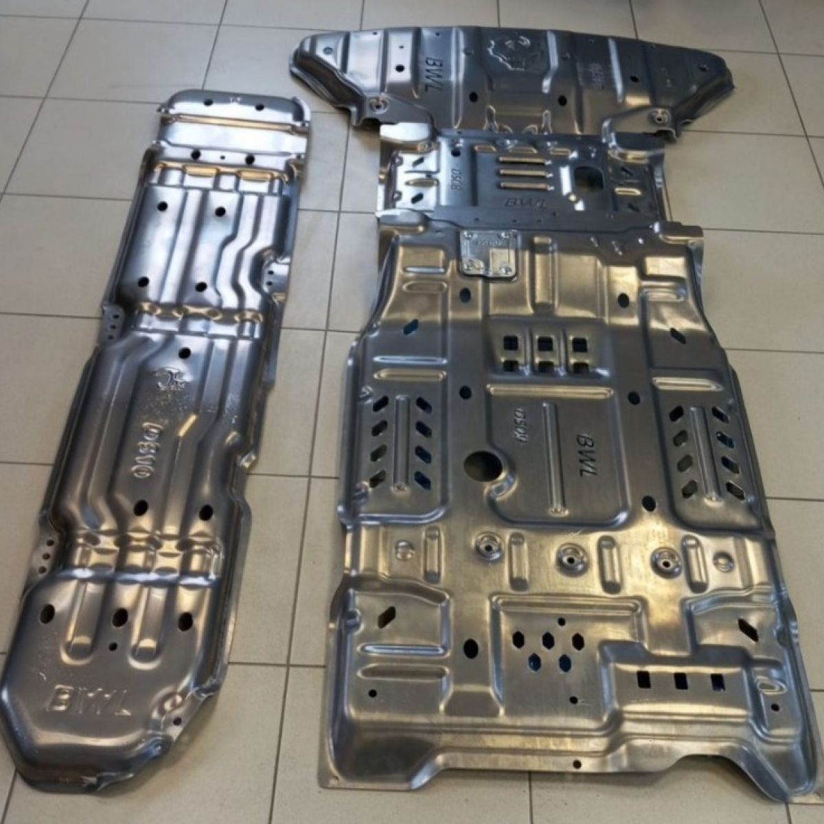 Защита днища Dodge Ram 1500 TRX (алюминий,комплект) 68709206AA