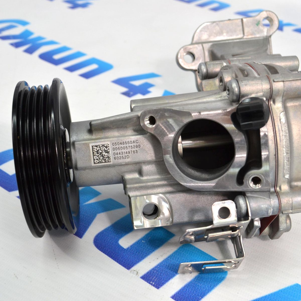 Помпа системы охлаждения Jeep Wrangler JL 4XE 05048550AC