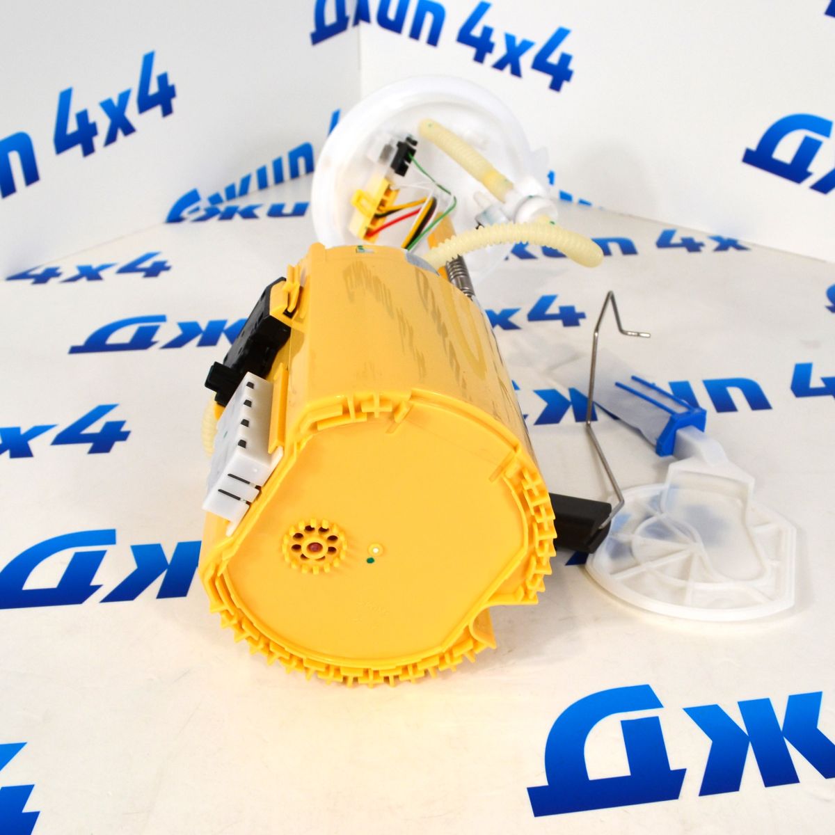 Насос топливный Land Rover Defender L663/Range Rover L405/Sport L494 V2.0/3.0/5.0 Petrol LR101793