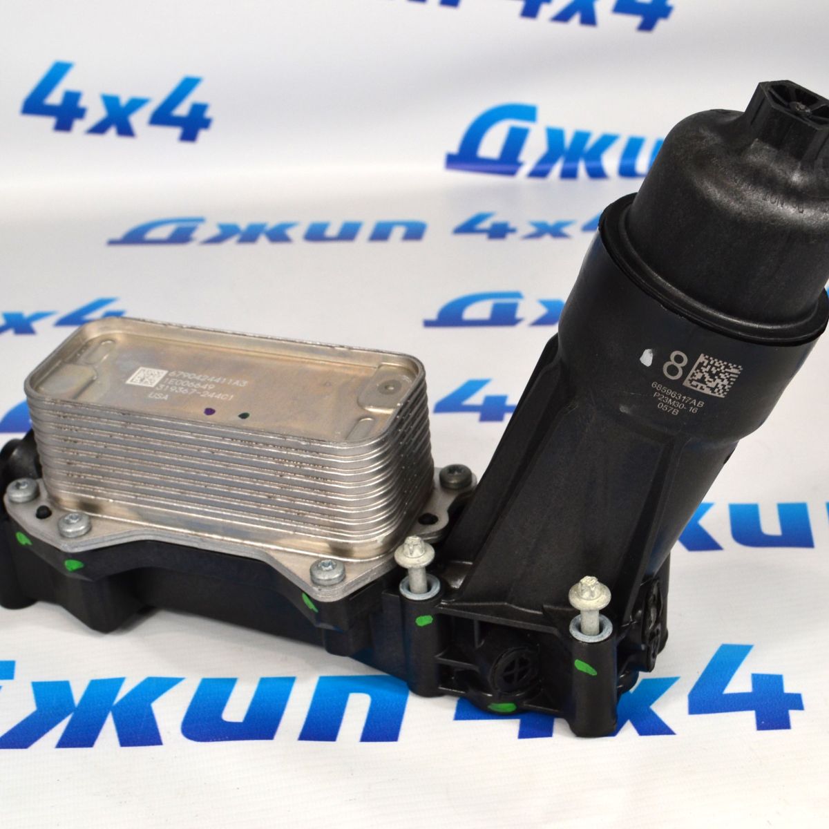 Радиатор масляный-теплообменник Jeep Grand Cherokee WK2 V3.6 (без датчиков в комплекте) 68596317AB