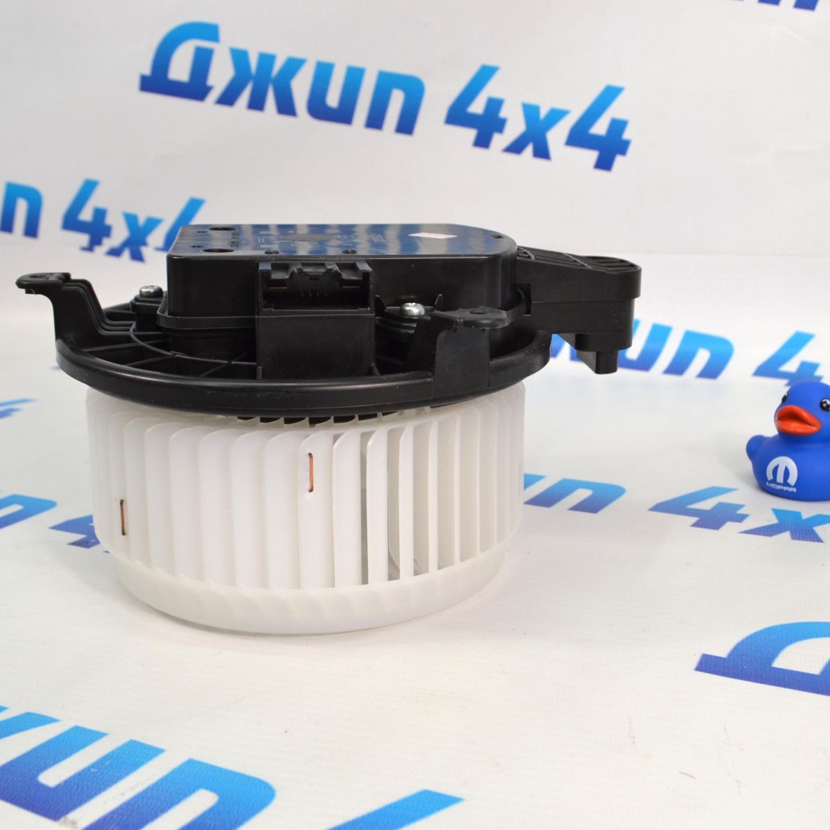 Мотор отопителя салона Ram 1500/2500/3500/Jeep Grand Wagoneer 68396057AD